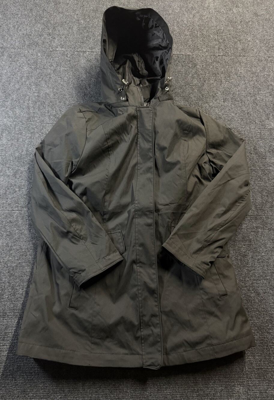 Lands End Ladies Winter Coat- Size Large With Zip Out Puffer Vest Black